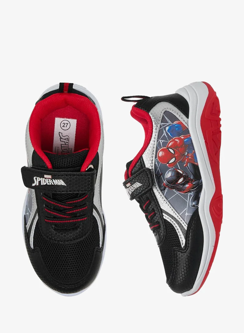 مارفل أحذية رياضية مضيئة بطبعة سبايدرمان للأولاد